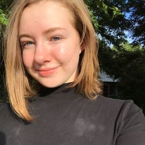 Meet your Posher, Claire